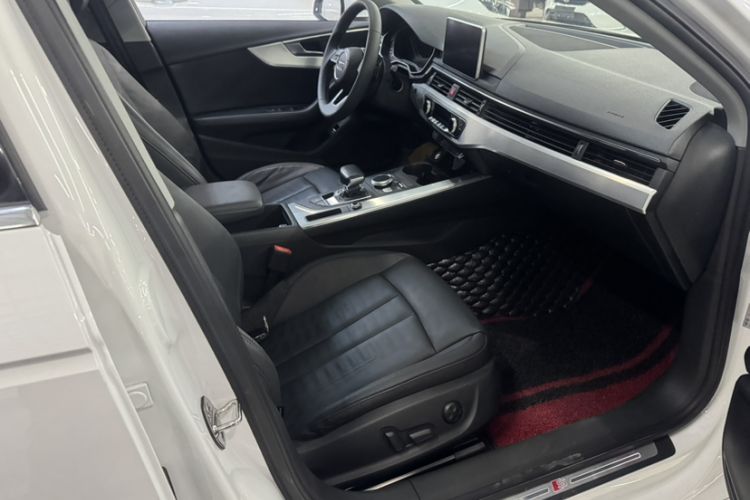 Used Audi A4L 2018 30th Anniversary Edition 40 TFSI Fashion Model