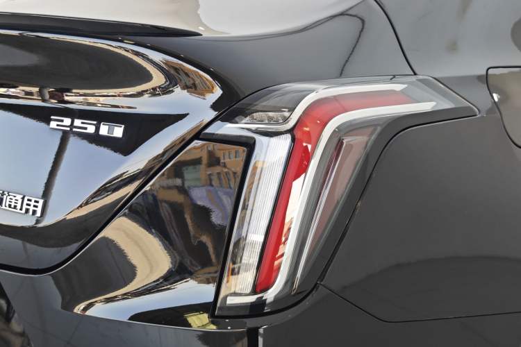 Used Cadillac CT4 2023 25T Luxury Model