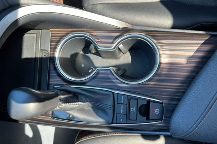 Used Toyota Camry 2018 2.5G Luxury Edition
