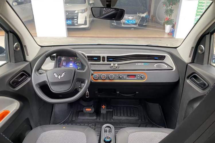 Used Wuling Hongguang MINIEV 2020 Enjoyment Model Lithium Iron Phosphate

