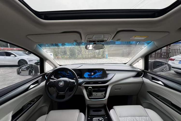 Used Buick GL8 2022 ES Landtrek 653T Comfort Edition
