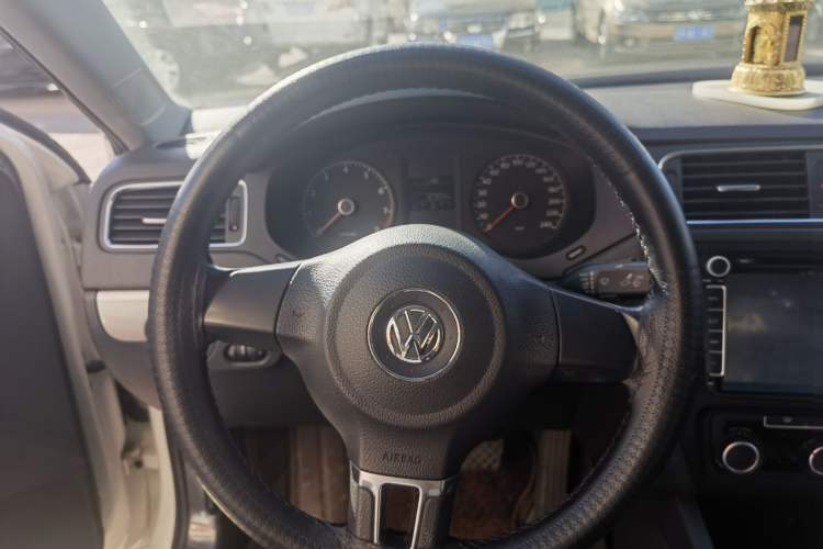 Used Volkswagen Sagitar 2014 Revised Version 1.6L Automatic Leading Edition
