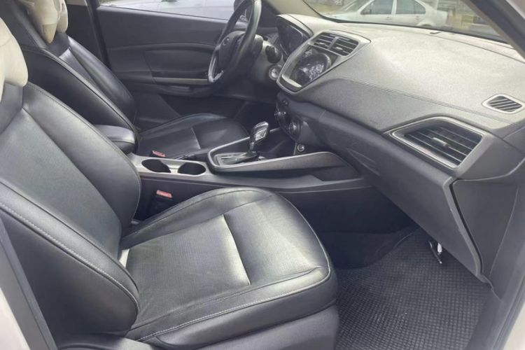 Used Ford Escort 2015 1.5L Automatic Fashion Model
