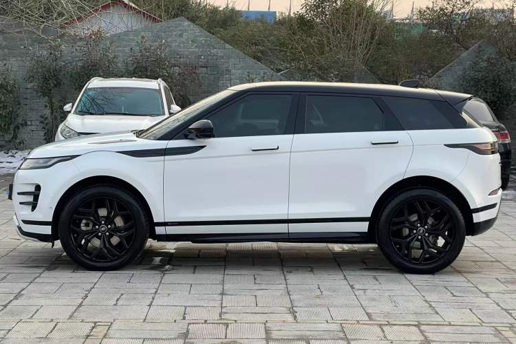 Used Land Rover Range Rover Evoque 2020 249 PS R-DYNAMIC S First-Edition Sport Custom Edition