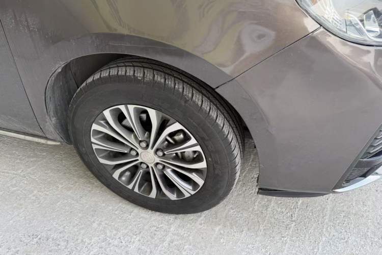 Used Buick GL8 2023 Land Executive Class Comfort Model
