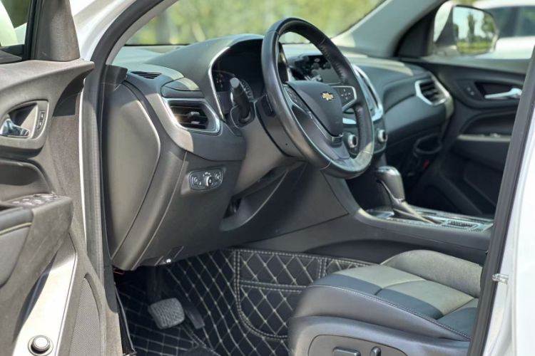 Used Chevrolet Equinox 2019 535T Automatic YuJie Edition China VI
