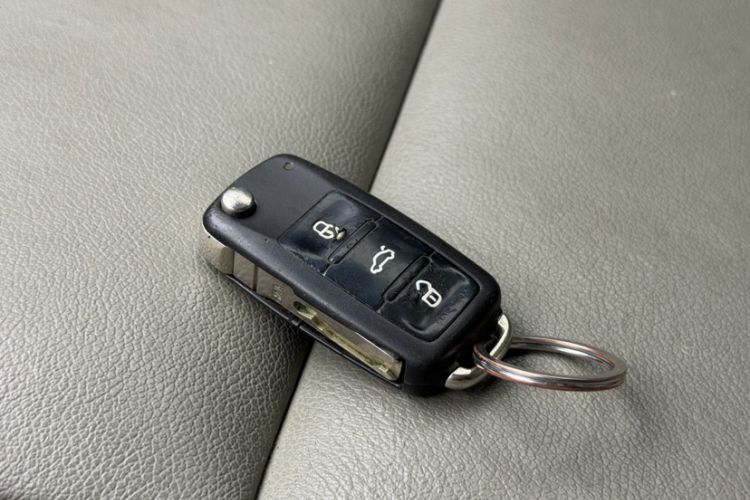 Used Volkswagen Touran 2013 1.4T Manual Fashion Edition 5 Seats
