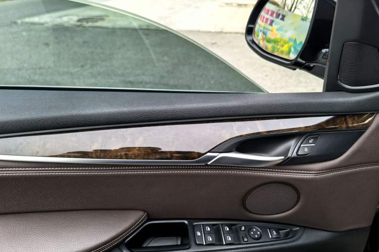 Used BMW X5 2017 xDrive28i
