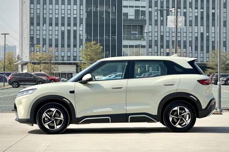 Used BYD Yuan UP 2025 Intelligent Driving Version 401 km Leading Edition