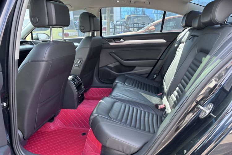 Used Volkswagen Magotan 2017 280TSI DSG Leading Edition
