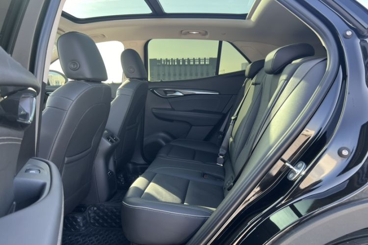 Used Buick Envision 2022 Facelift Encore S 552T Two-Wheel-Drive Luxury Model
