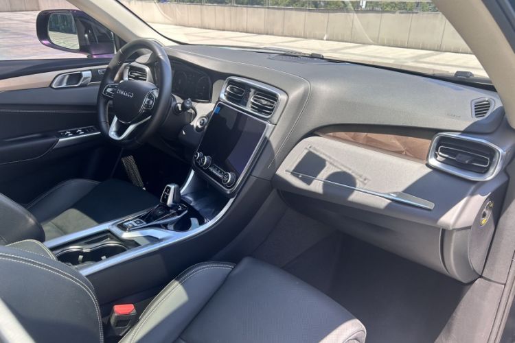 Used Lynk & Co 01 2019 2.0T Two-Wheel-Drive Pro Version China VI Standard
