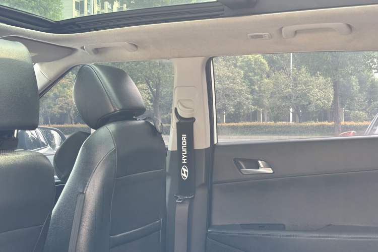 Used Hyundai ix25 2015 1.6L Automatic Two-Wheel Drive Smart GLS Trim
