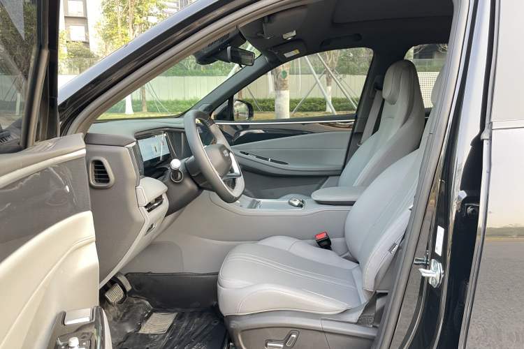 Used  L7 2025 EM-i 115km Exploration Edition