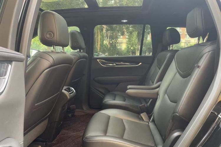 Used Cadillac XT6 2021 2.0T Six-Seater Four-Wheel-Drive Luxury Version
