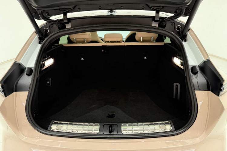 Used Nio ET5T 2023 75 kWh Touring