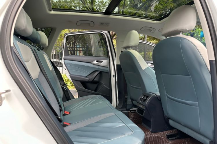 Used Volkswagen Tharu 2023 300TSI Two-Wheel-Drive Full Moon Edition
