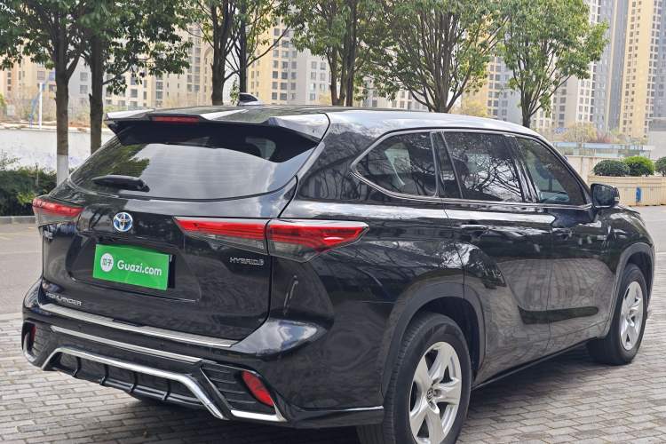 Used Toyota Highlander 2022 Dual-Engine 2.5L Two-Wheel Drive Elite Edition 5 Seats