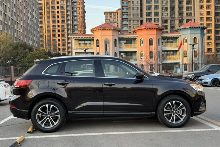 Used BORGWARD BX7 2016 28T Two-Wheel Drive Luxury Version 5 Seats