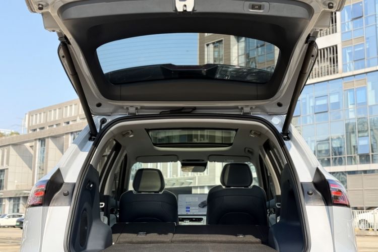 Used  E5 2024 530km Starship Edition
