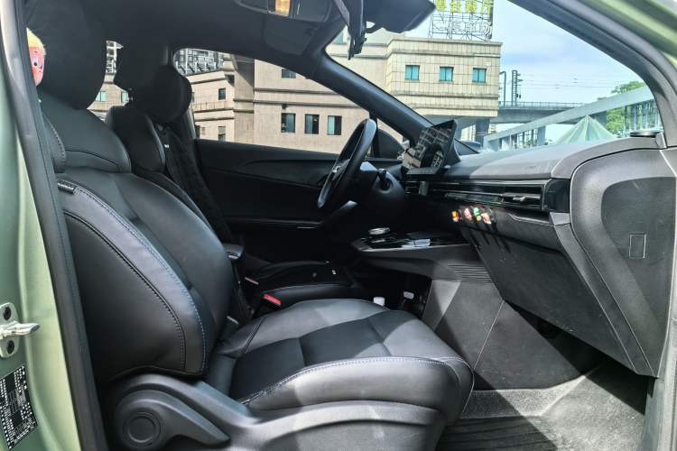 Used MG 4 EV 2022 425 km Luxury Edition
