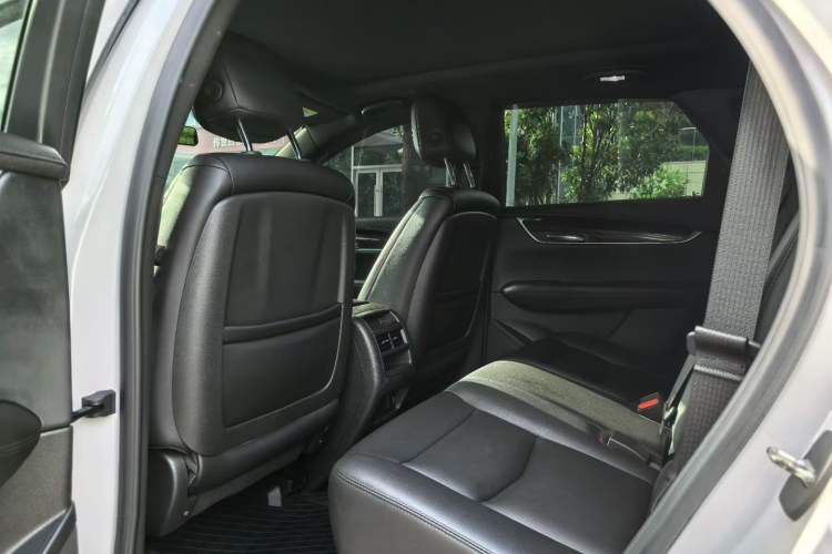 Used Cadillac XT5 2018 28E Four-Wheel Drive Tech Version
