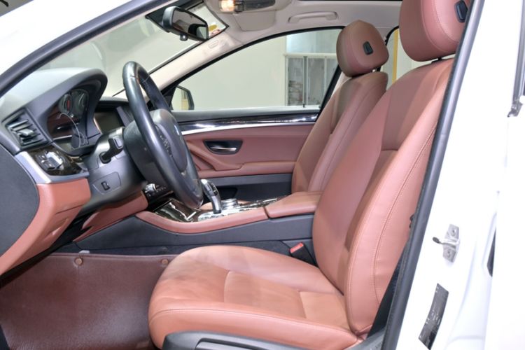 Used BMW 5 Series 2014 528Li Leading Model
