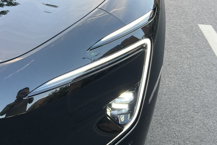 Used  12 2025 Ultra Extended-Range Edition