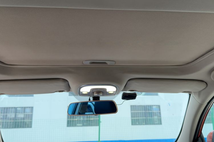 Used BYD Song 2016 GaiShi Edition 1.5TID Automatic Elite Model
