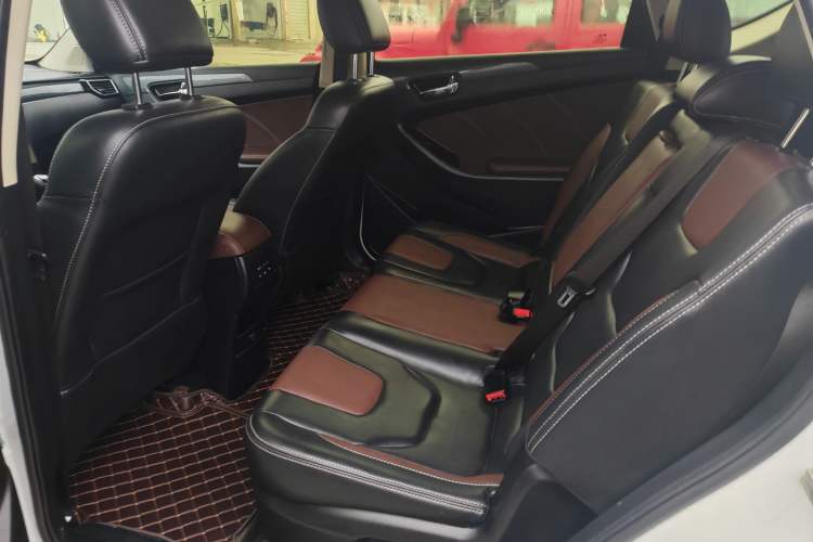 Used Dongfeng Fengon 580 2017 1.5T Manual Luxury Model