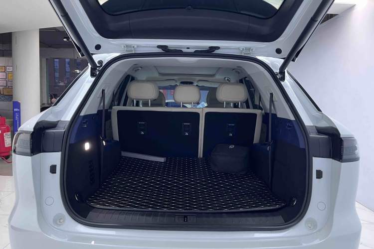 Used Chery Fengyun T9 2024 120 Long-Range Luxury Version 7 Seats Ternary Lithium
