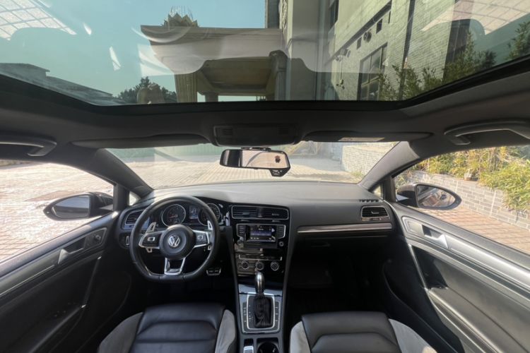 Used Volkswagen Golf 2016 1.4TSI Automatic R-Line
