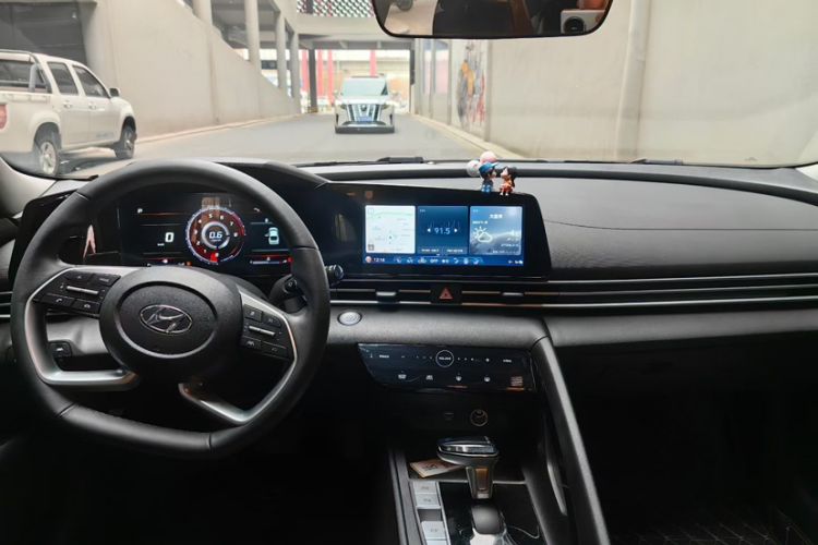 Used Hyundai Elantra 2022 1.5L CVT LUX Prestige Edition