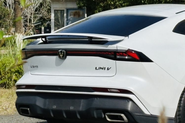 Used Changan UNI-V 2024 1.5T Prestige Edition