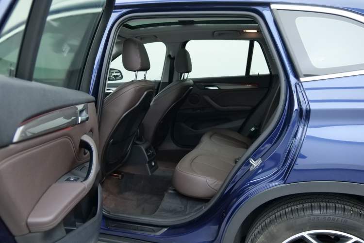 Used BMW X1 2018 xDrive20Li Luxury Model
