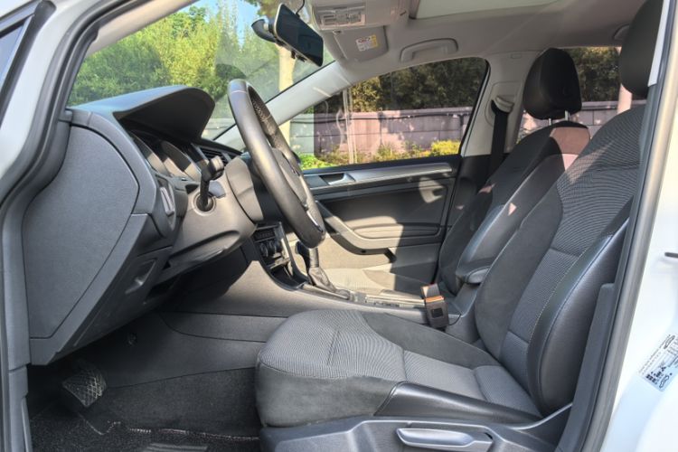 Used Volkswagen Golf 2018 180TSI Automatic Comfort Model