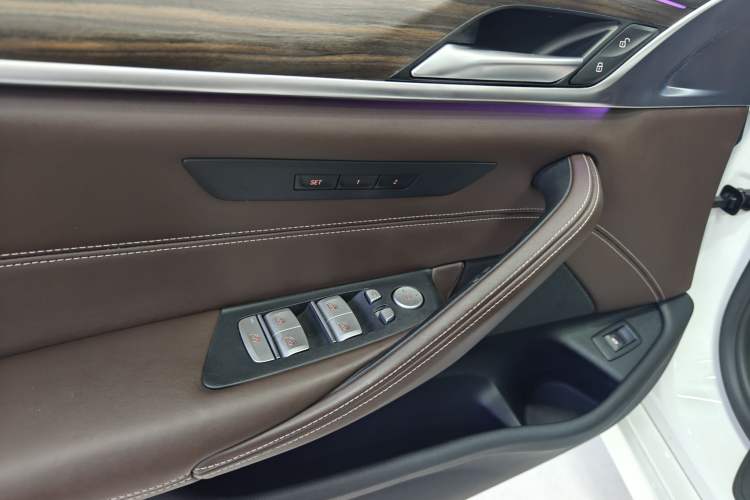 Used BMW 5 Series 2019 Facelifted 530Li Leading Edition Luxury Package
