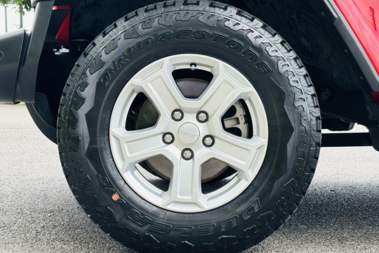 Used  Wrangler 2019 2.0T Sahara Four-Door Version China VI Emission Standard