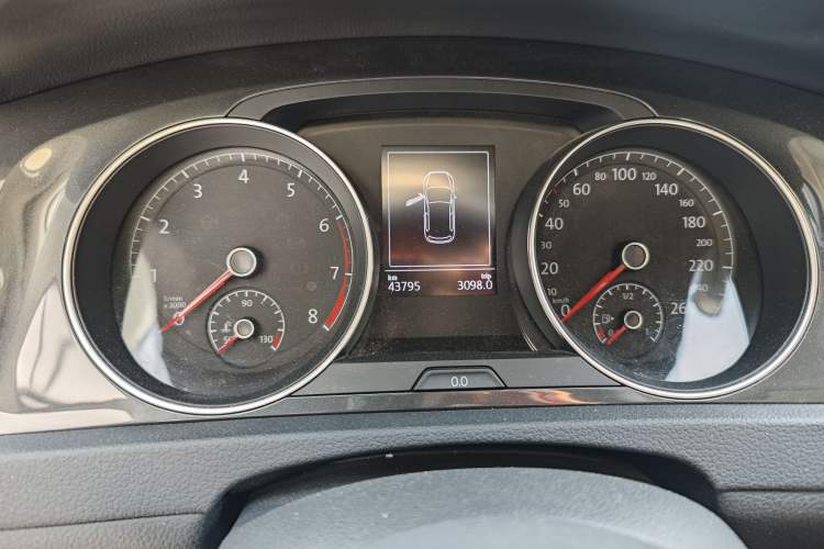 Used Volkswagen Golf 2020 200TSI DSG Comfortable and Ambitious Edition
