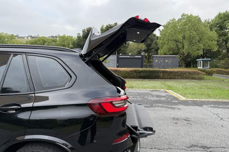 Used BMW X5 2022 Restyled xDrive 40Li M Sport Package
