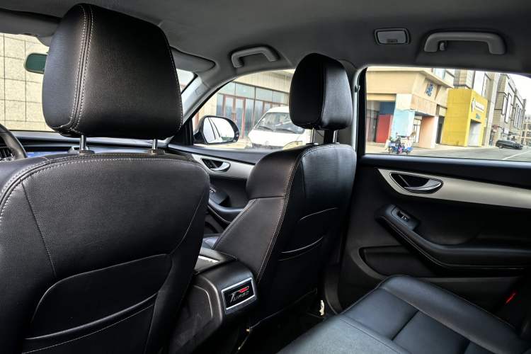 Used Zotye SR7 2016 1.5T CVT Cube Road Edition China V Standard
