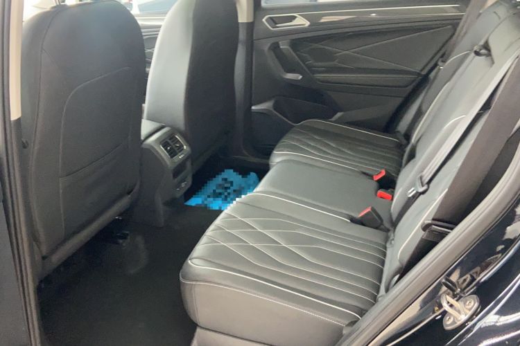 Used Volkswagen Tiguan L 2024 Outstanding Model 330TSI Automatic Two-Wheel Drive R-Line Dragon Glory Edition
