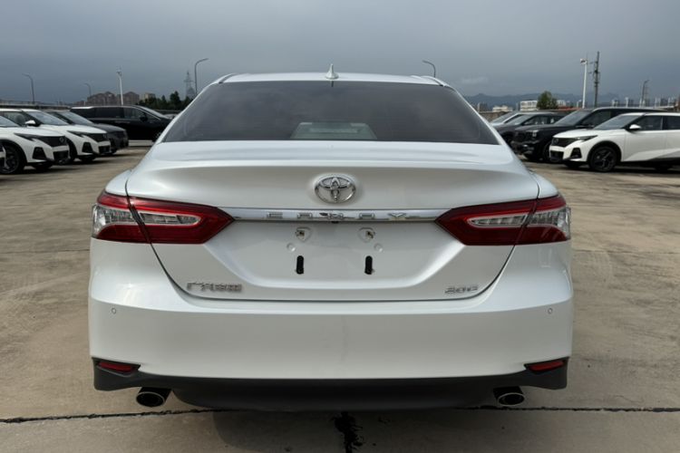 Used Toyota Camry 2021 2.0G Luxury Edition

