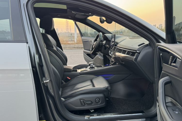 Used Audi A4L 2023 40 TFSI quattro Luxury Dynamic Edition
