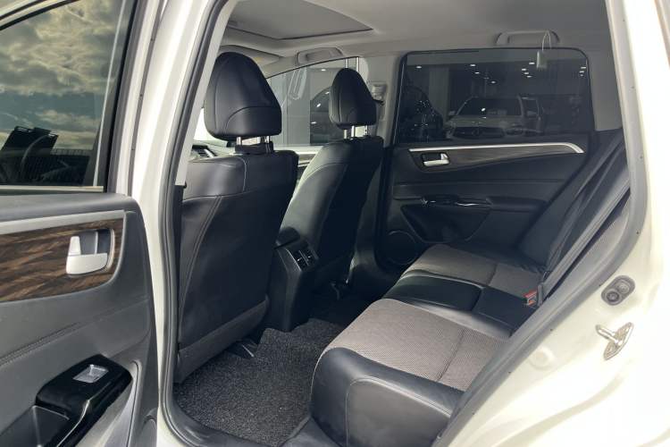 Used Honda Jade 2017 1.8L automatic Comfort version 5 seats
