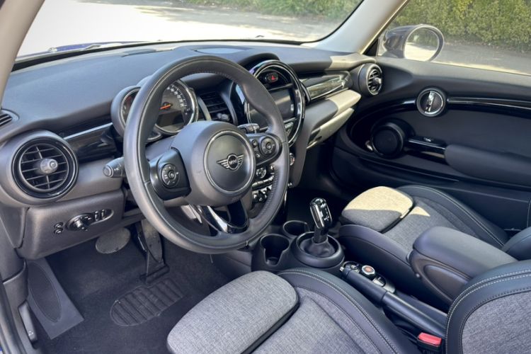 Used  MINI 2019 1.5T COOPER Classic Edition
