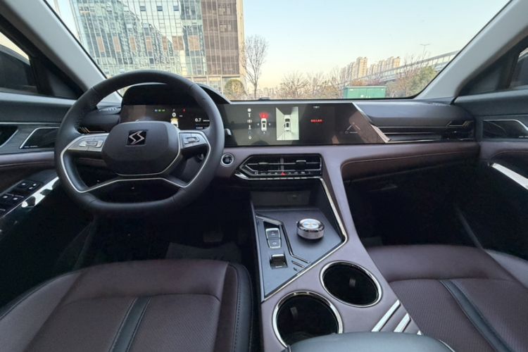 Used SOL X8 PLUS 2023 1.5 TGDI DCT Smart Edition 7-Seater