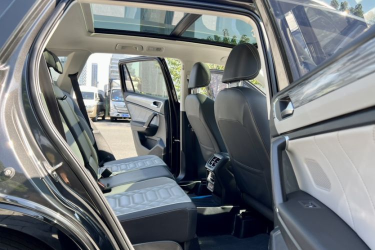 Used Volkswagen Tayron 2023 330TSI Two-Wheel-Drive R-Line High-Energy Version
