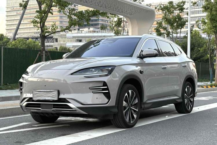 Used BYD Song PLUS New Energy 2025 EV Intelligent Driving Version 520km Premium Model
