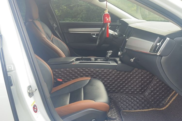 Used Volvo S90 2019 T4 Zhiyi Edition